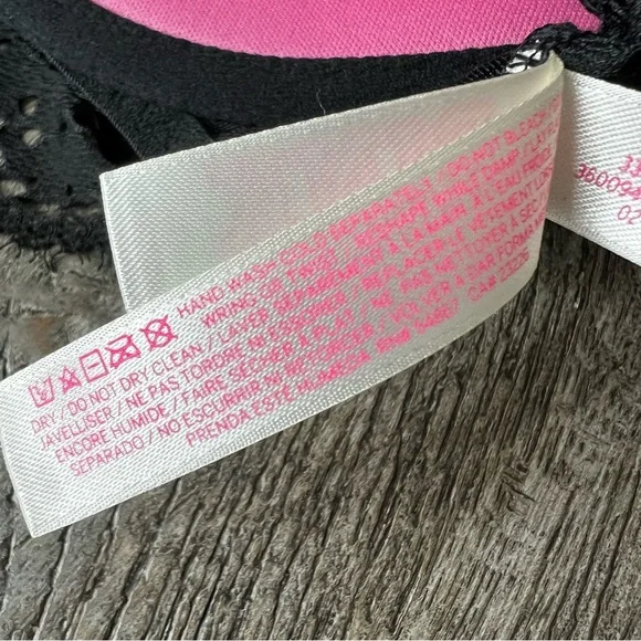 VICTORIA’S SECRET PINK NWT Black Lace Bralette Padded Underwire Size S - Picture 9 of 9